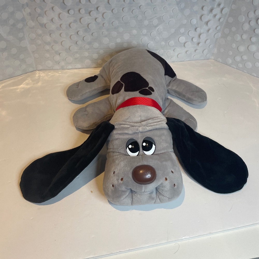 Pound Puppies 🐶 Classic Large Plush (2019)